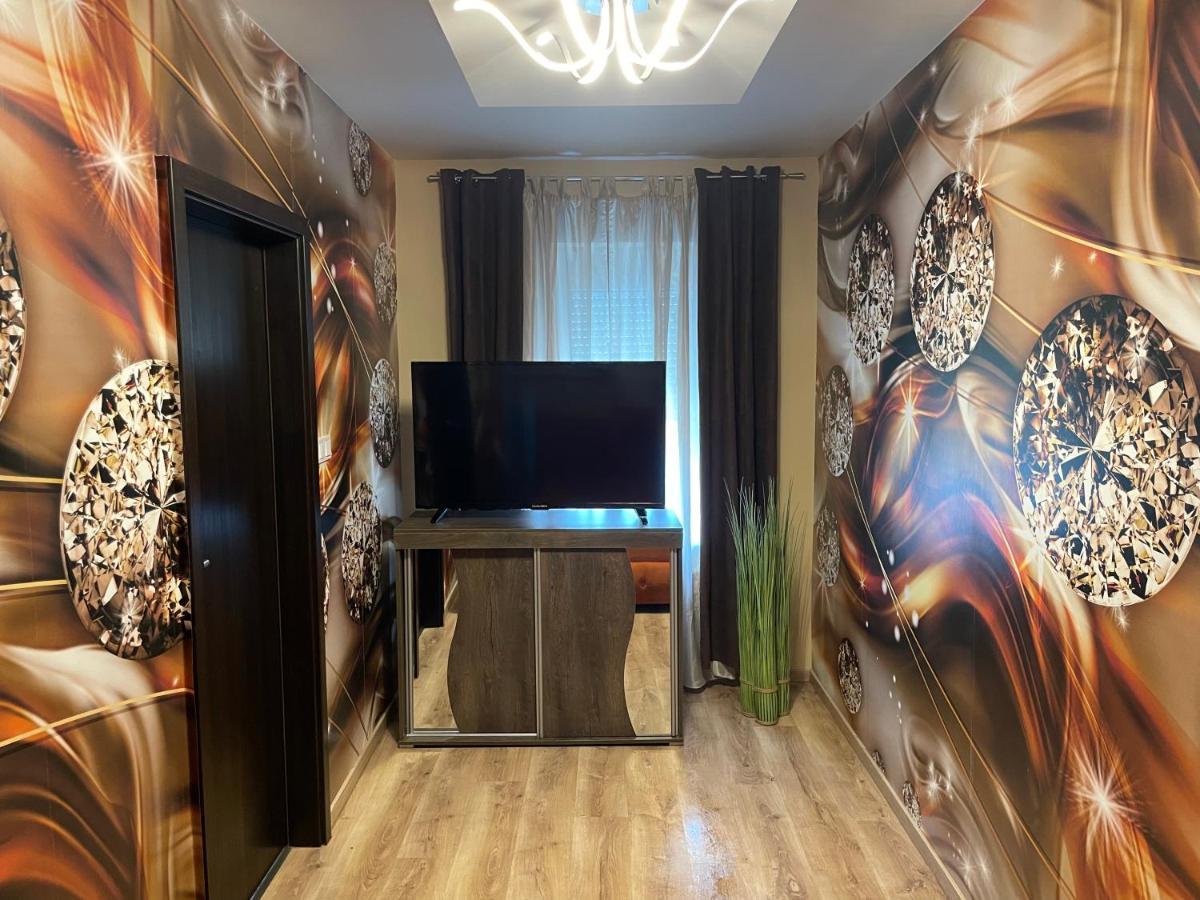 Mox Downtown Apartman ديبريتْسين المظهر الخارجي الصورة